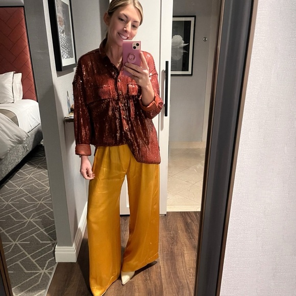 Free People Good Days Satin Wide Leg Trousers in Golden Glow Size Small EUC - Picture 2 of 4